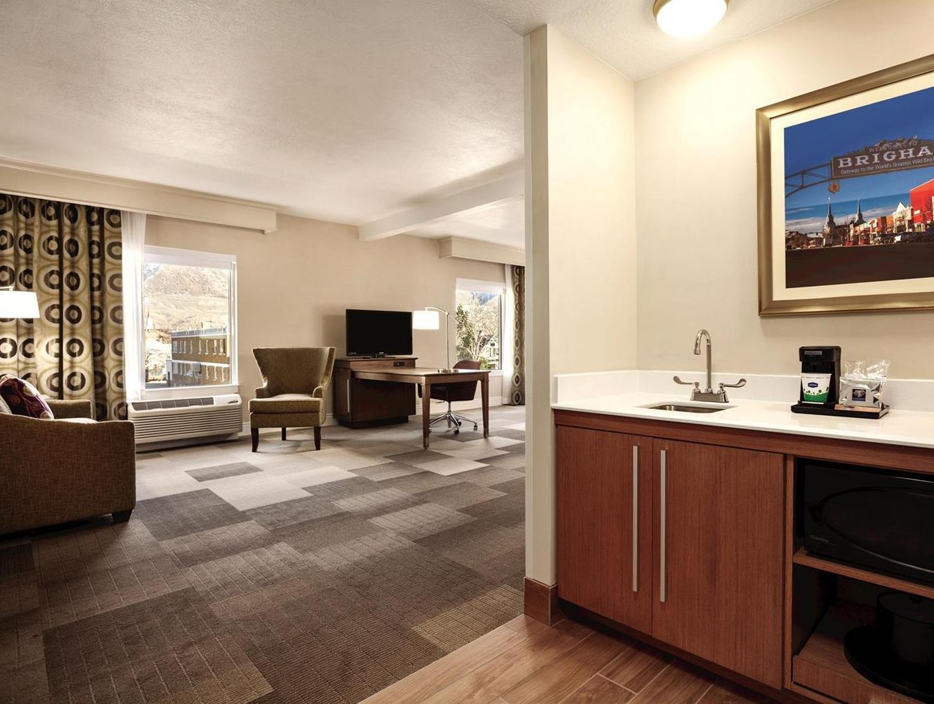 Hampton Inn Бригам-Сити Экстерьер фото