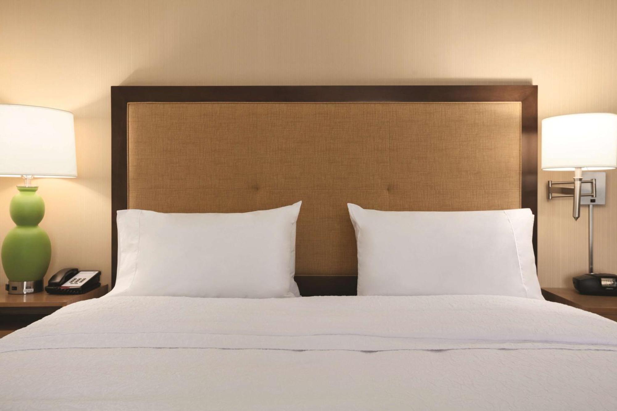 Hampton Inn Бригам-Сити Экстерьер фото