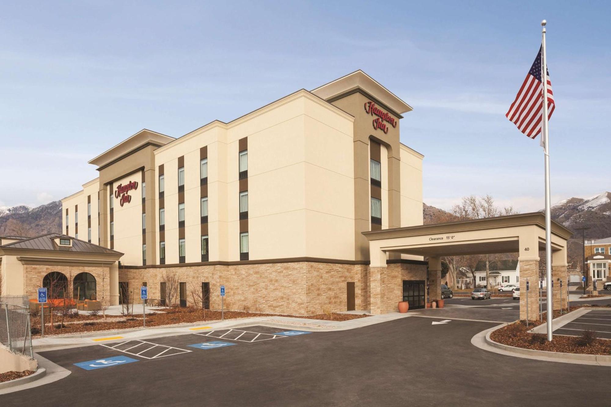 Hampton Inn Бригам-Сити Экстерьер фото
